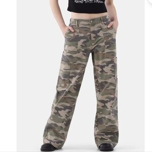 No Boundaries Women's Cargo Wide-Leg Pants, 31.5'' Inseam,